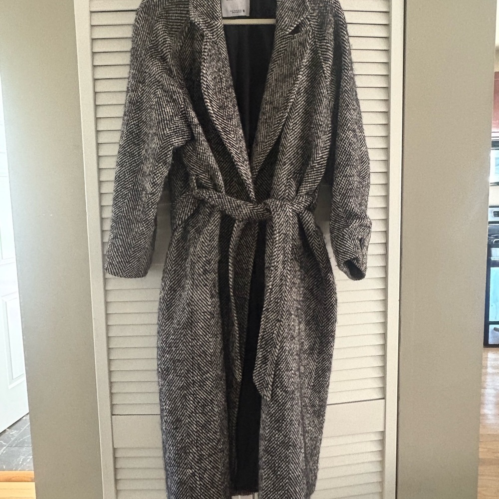 Women's Black and Gray Herringbone Coat
